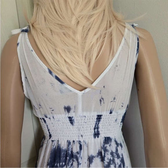 Guess High/ Low Tie-dyed Ruffle Midi/ Maxi long dress.
Size: XS - Picture 8 of 15